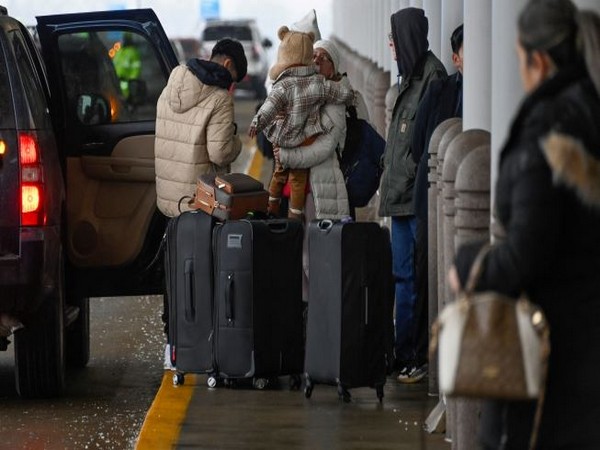 More than 2000 flights cancelled in US