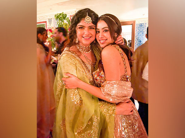 Janhvi shares birthday wish for “sunshine” Anshula