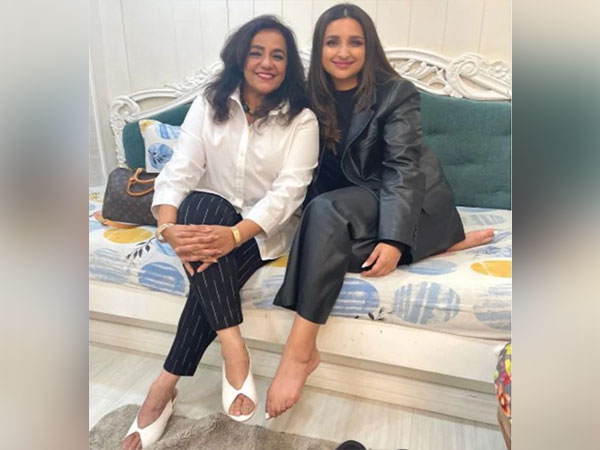 Parineeti Chopra poses in style with ‘giggly’ mom