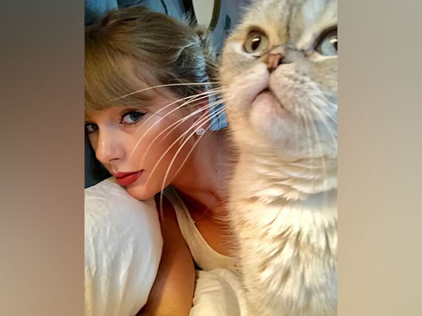 Taylor Swift’s cat worth 97 million dollars: Reports