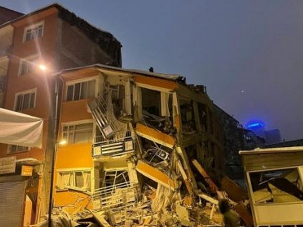 Death toll surpasses 7900 in Turkey, Syria Quake