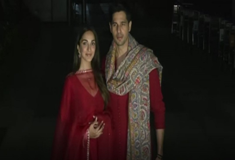 Newlyweds Sidharth, Kiara twin in red as they reach Delhi