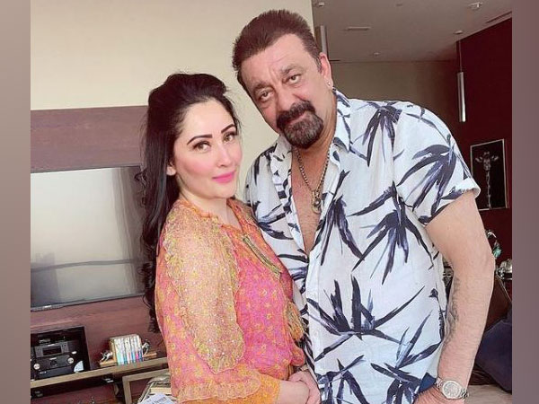 Sanjay Dutt wishes wife Maanayata on their 15th wedding anniversary