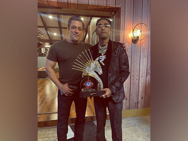 MC Stan poses with Salman Khan after winning Bigg Boss