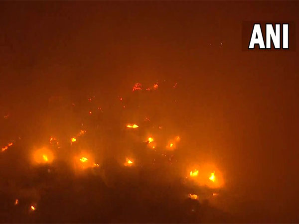 Fire breaks out in slums near Sultanpuri Road