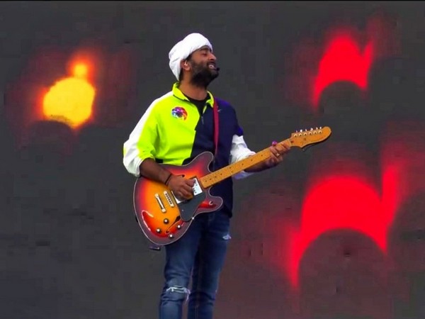 IPL 2023 Opening Ceremony: Arjit Singh wows audience with soulful performance