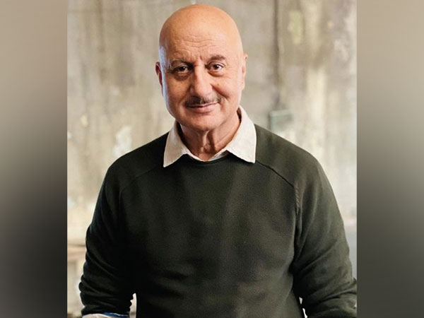 Anupam Kher gives out major fitness motivation