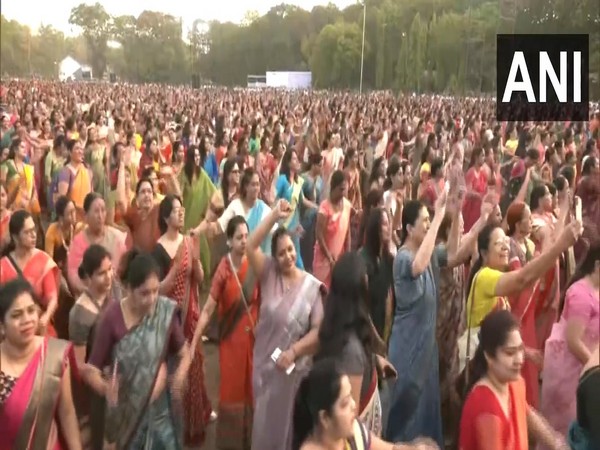 Over 15,000 Women participate in ‘Saree Walkathon’