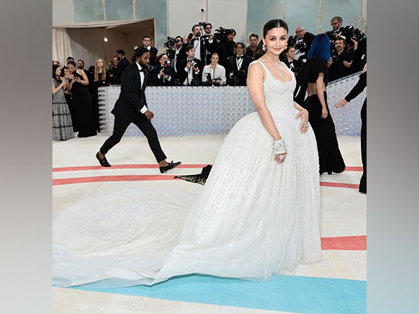 Alia’s white gown made with one lakh pearls