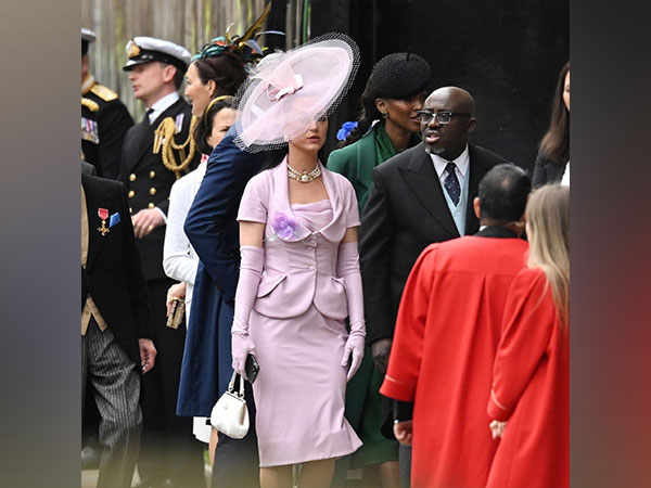 Katy Perry searches for her seat at King Charles III’s coronation