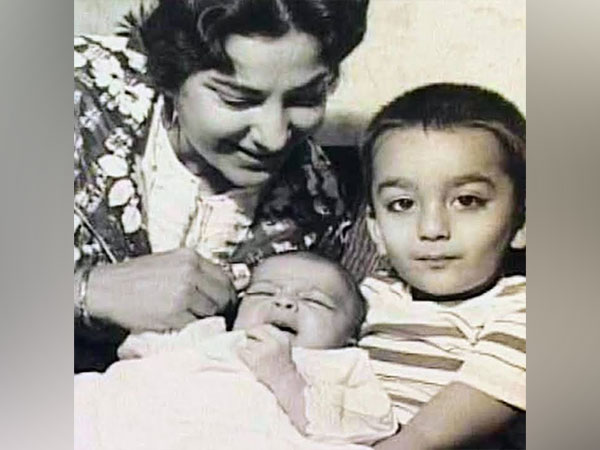 Sanjay remembers mother Nargis on her birth anniversary