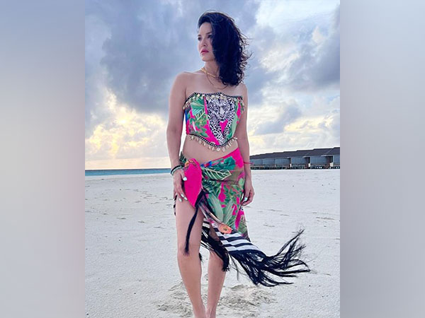 Sunny Leone enjoys ‘beach time’ in Maldives