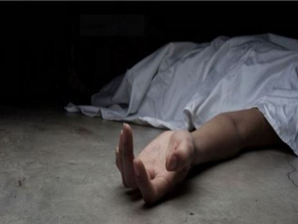 Women commit suicide after locking her 4 Children