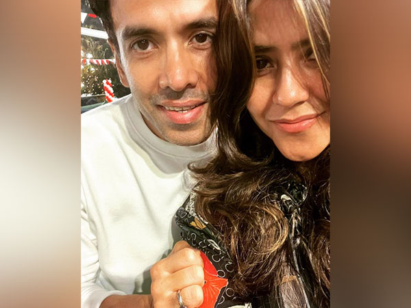 Tusshar Kapoor wishes sister Ektaa on her birthday