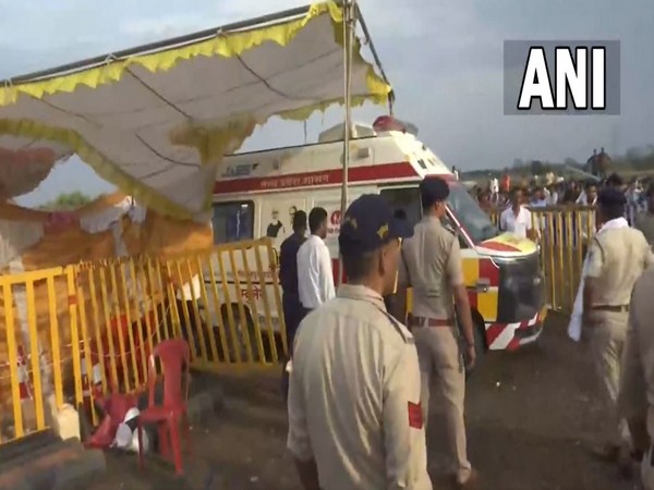 2-yr-old girl who fell into 300 ft deep borewell rescued after two days