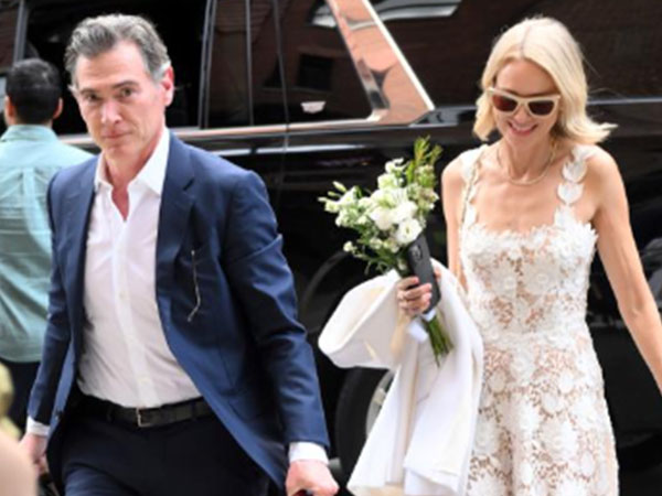 Naomi Watts confirms her marriage to Billy Crudup