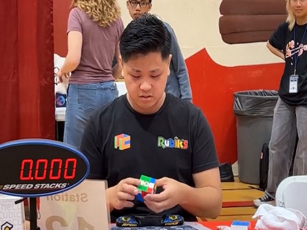 New Record for solving Rubik’s cube in 3.13 secs