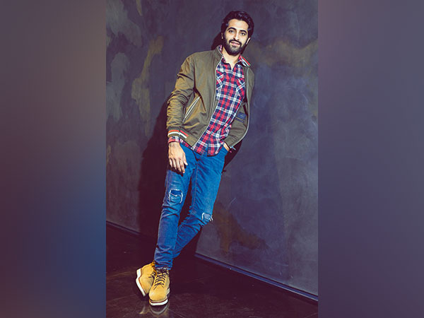 This is how Akshay Oberoi prepped up for ‘Fighter’