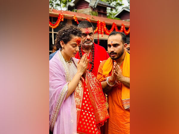 Kangana Ranaut offers prayers at Kamakhya Temple