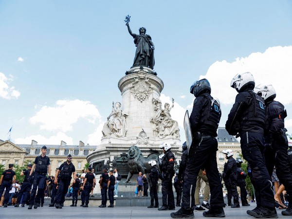 Paris memorial march banned