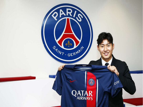 Paris Saint Germain sign Kang-In Lee