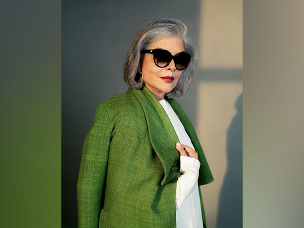 Zeenat Aman motivates fans to flaunt their grey hair