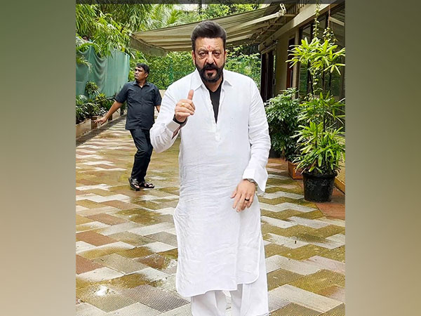 Sanjay Dutt aces traditional look on birthday