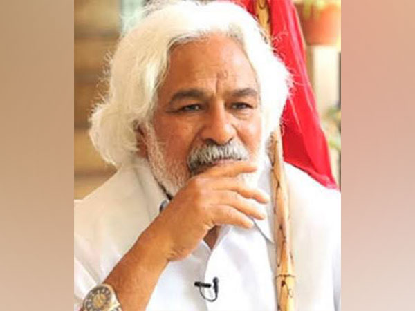 Telangana folk singer Gaddar passes away at 77