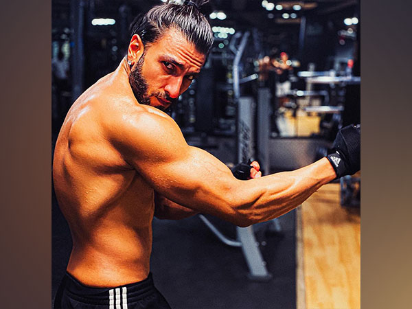 Ranveer leaves fans drooling with his new gym picture