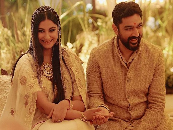 Karan pens adorable anniversary wish for wife Rhea