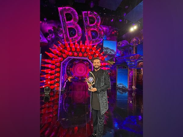 Bigg Boss OTT Season 2: Elvish Yadav lifts trophy