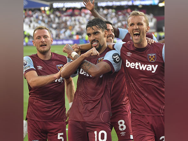 West Ham beats Chelsea 3-1