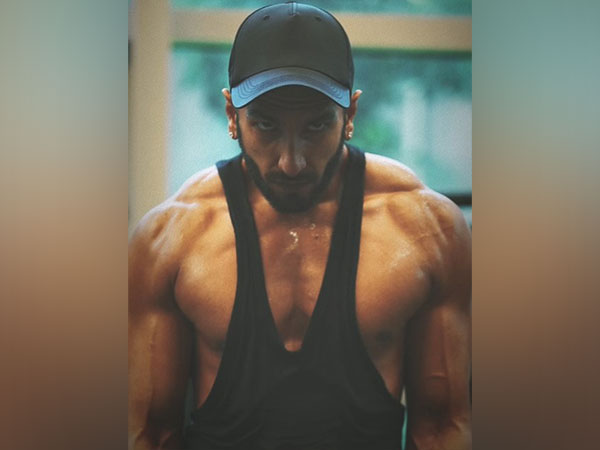 Ranveer looks all pumped in new gym picture