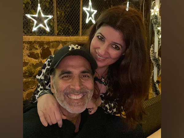 Akshay gives a shoutout to Twinkle