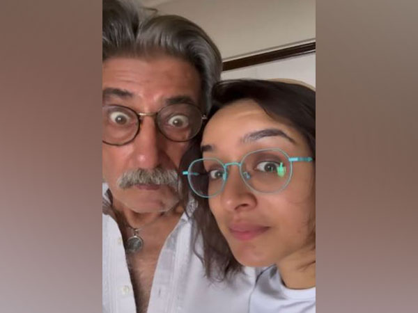 Shraddha Kapoor wishes her “Baapu” Shakti Kapoor on his birthday