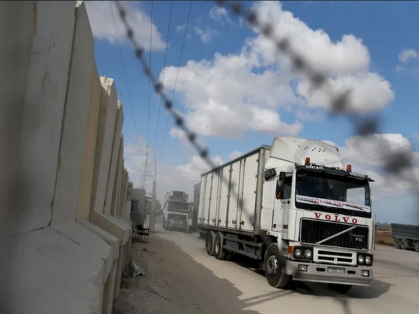 Israel halts exports from Gaza at key crossing