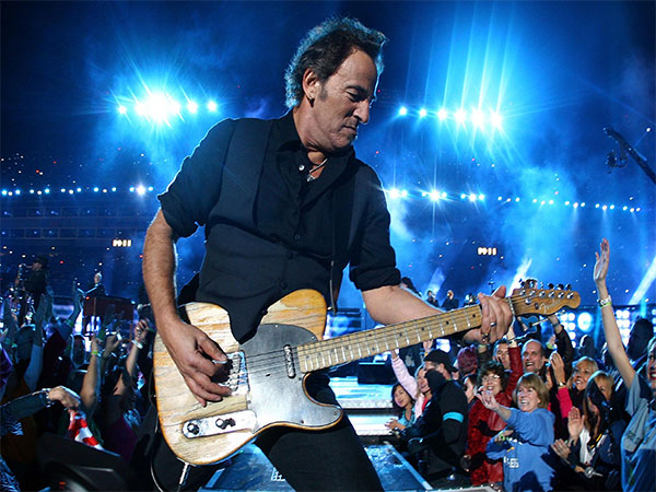 Rock singer Bruce Springsteen suffers from peptic ulcer