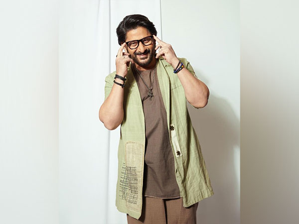 Arshad Warsi Marks International Literacy Day