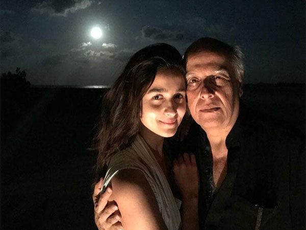 Indian Actress Alia pens birthday wish for father