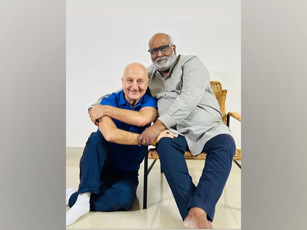 Indian actor Anupam Kher learns how to play piano from MM Keeravani