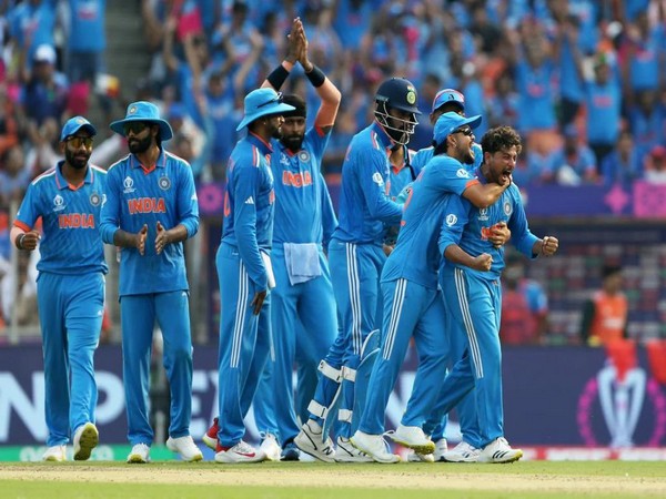 Celebs Congratulate Team India on Win Over Pakistan