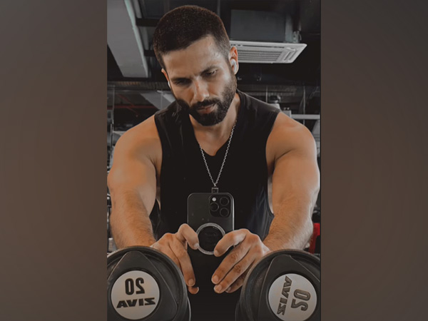 No lazy Sunday for Shahid Kapoor, actor dishes out fitness goals