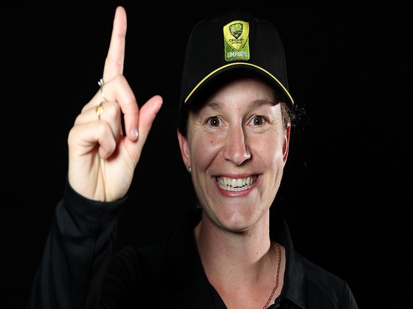 Polosak and Sheridan – first female Sheffield Shield umpires