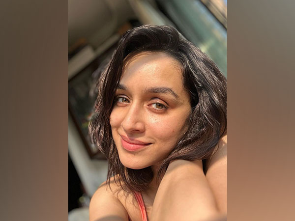 Indian Actor Shraddha Kapoor Embraces ‘Jadoo’ Mode in Sunshine