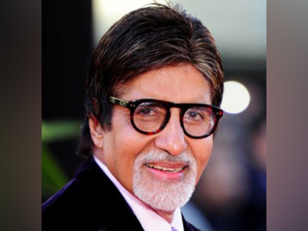 Big B recalls shooting song ‘Saara Zamana’