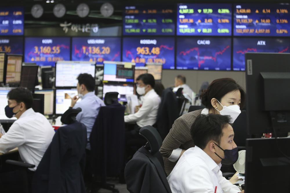 Global shares gain despite pandemic, inflation fears