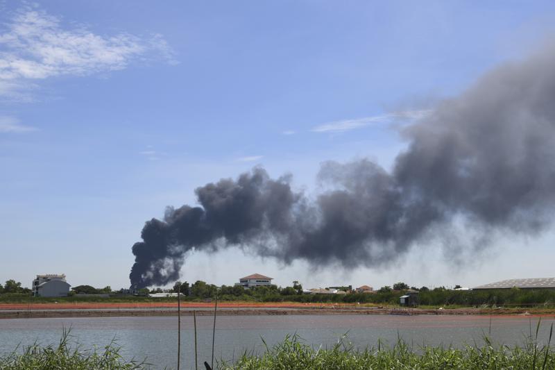 Blast at Thai factory shakes Bangkok airport, area evacuated