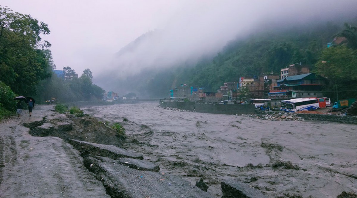 Composite wall effective to protect Beni from floods