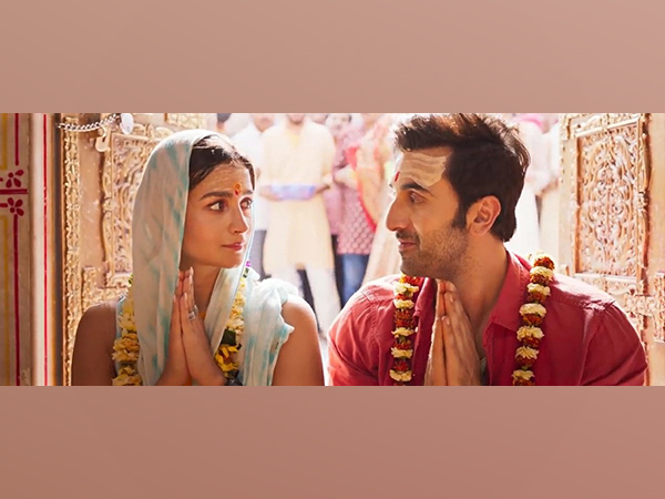 Ranbir-Alia’s track ‘Kesariya’ trolled