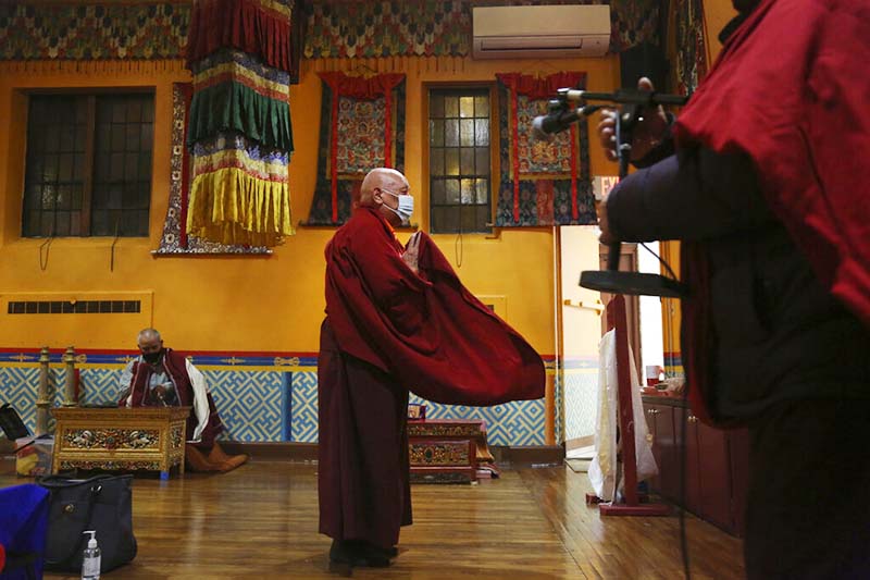 Buddhist temple food pantry a lifeline for Nepali students in US